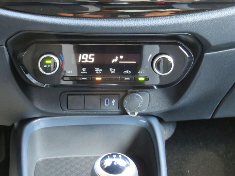 Toyota Aygo X nuova a Monza e Brianza (16)