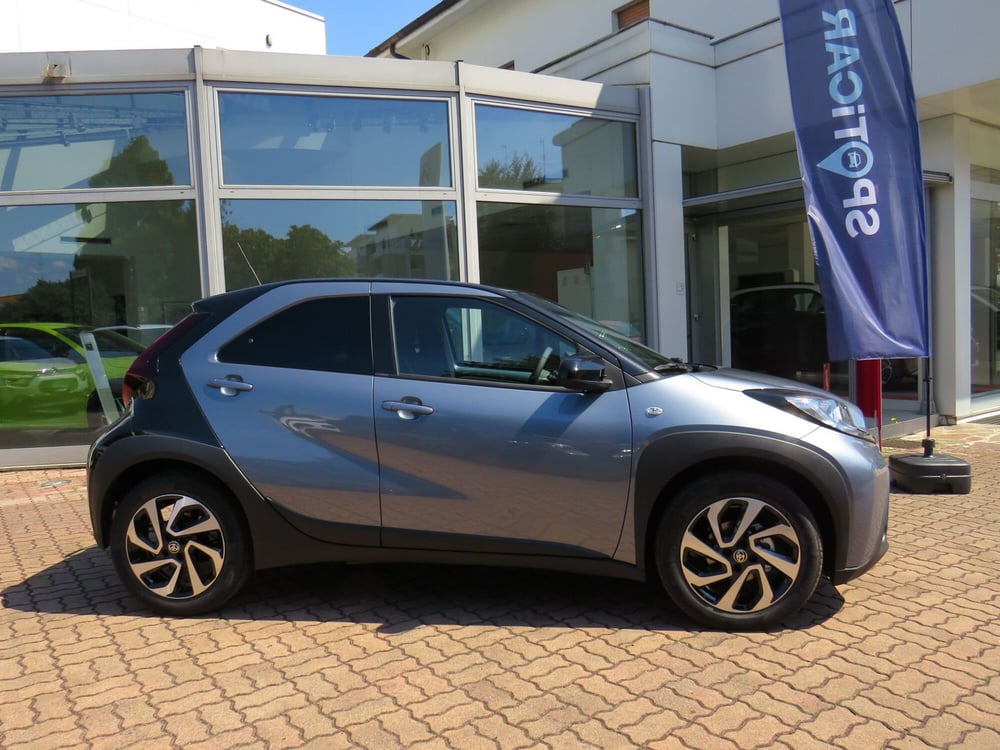 Toyota Aygo X nuova a Monza e Brianza (2)