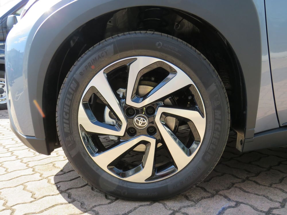 Toyota Aygo X nuova a Monza e Brianza (6)