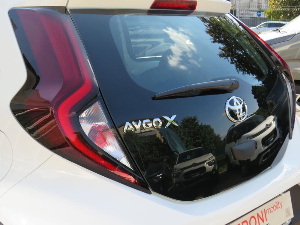 Toyota Aygo X nuova a Monza e Brianza (6)