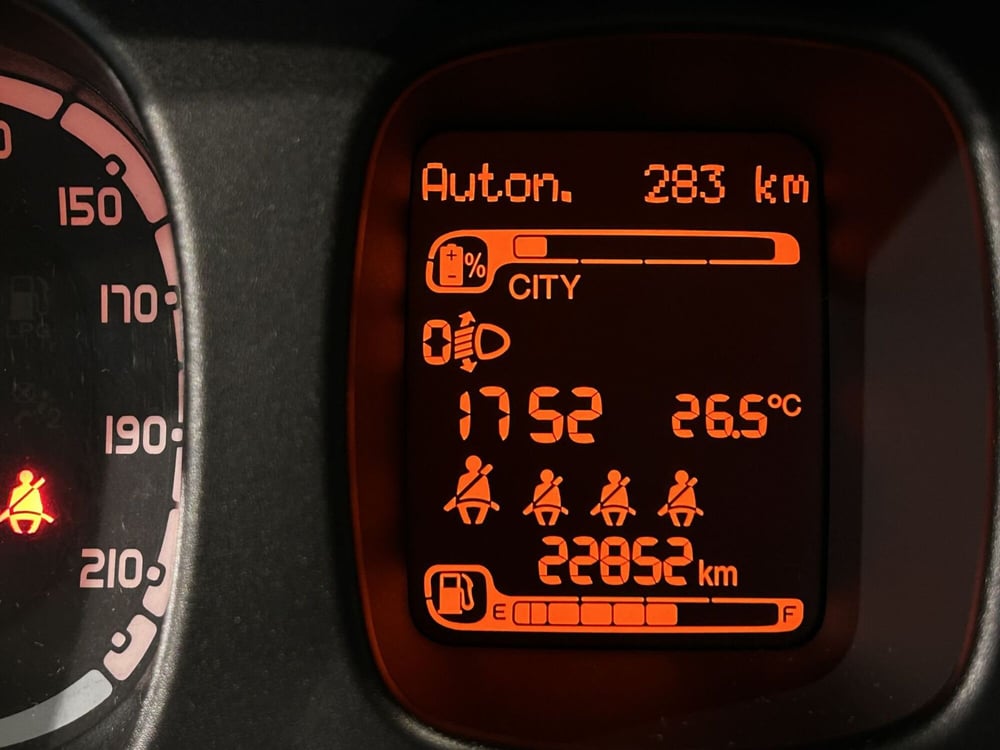 Fiat Panda Cross usata a Milano (9)