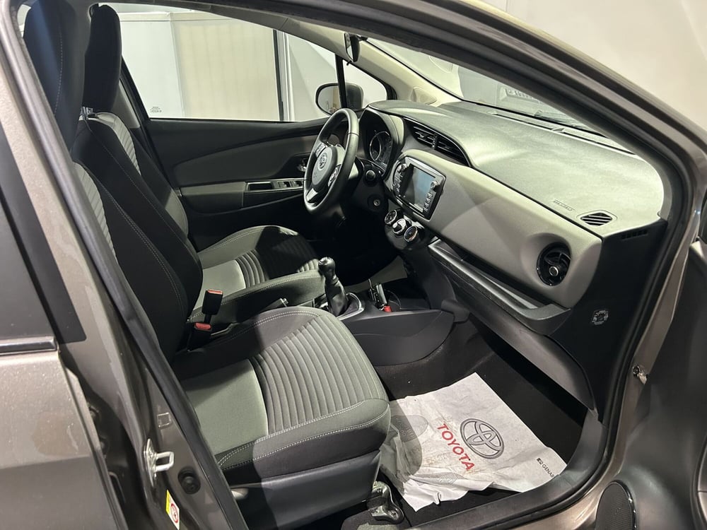 Toyota Yaris usata a Milano (6)