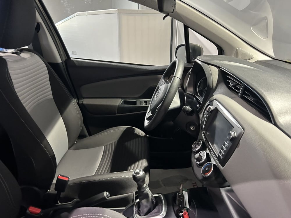 Toyota Yaris usata a Milano (7)