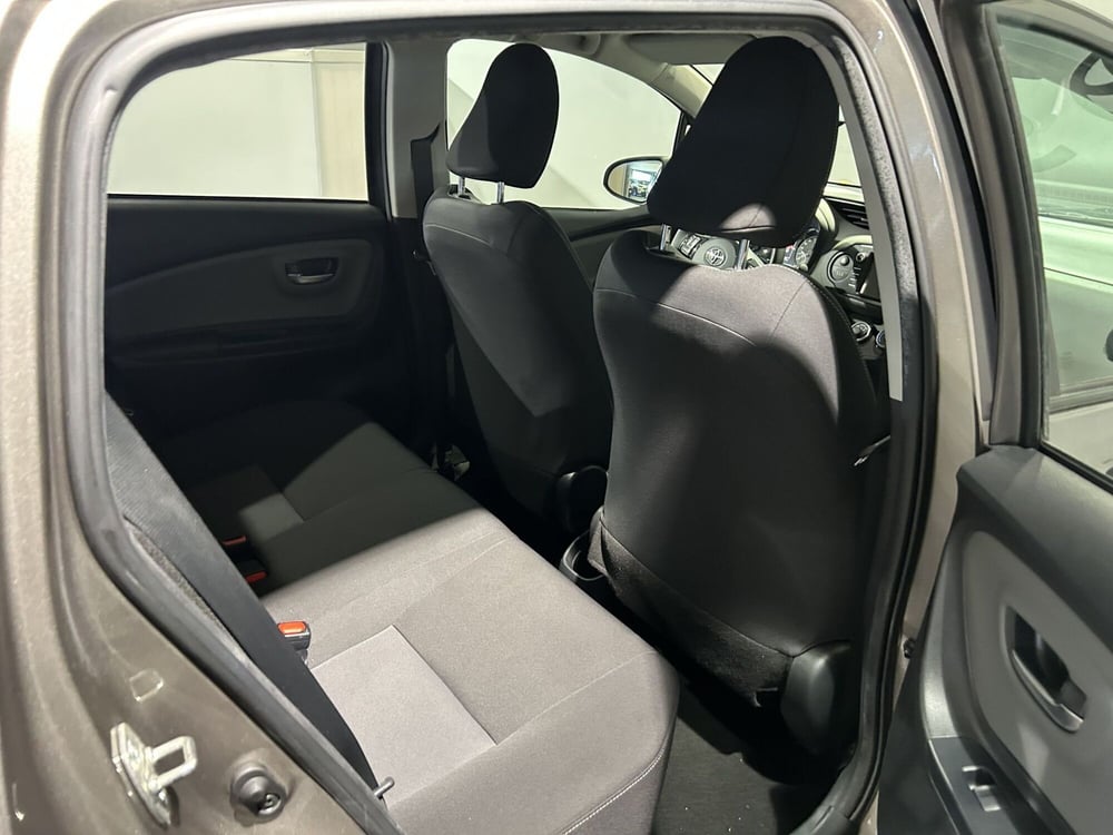 Toyota Yaris usata a Milano (8)