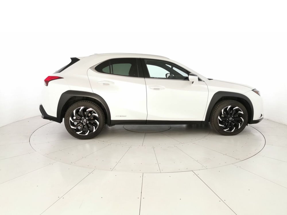 Lexus UX usata a Chieti (4)