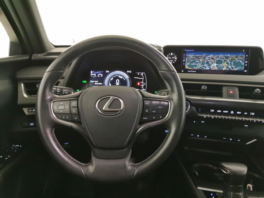 Lexus UX usata a Chieti (8)