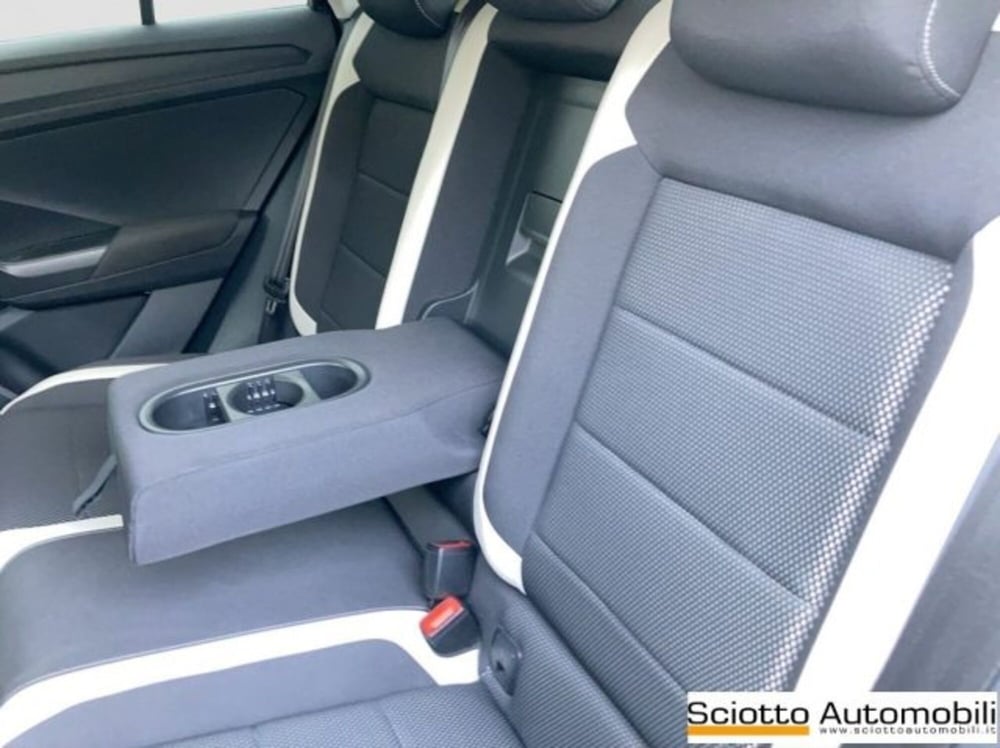 Volkswagen T-Roc usata a Messina (13)