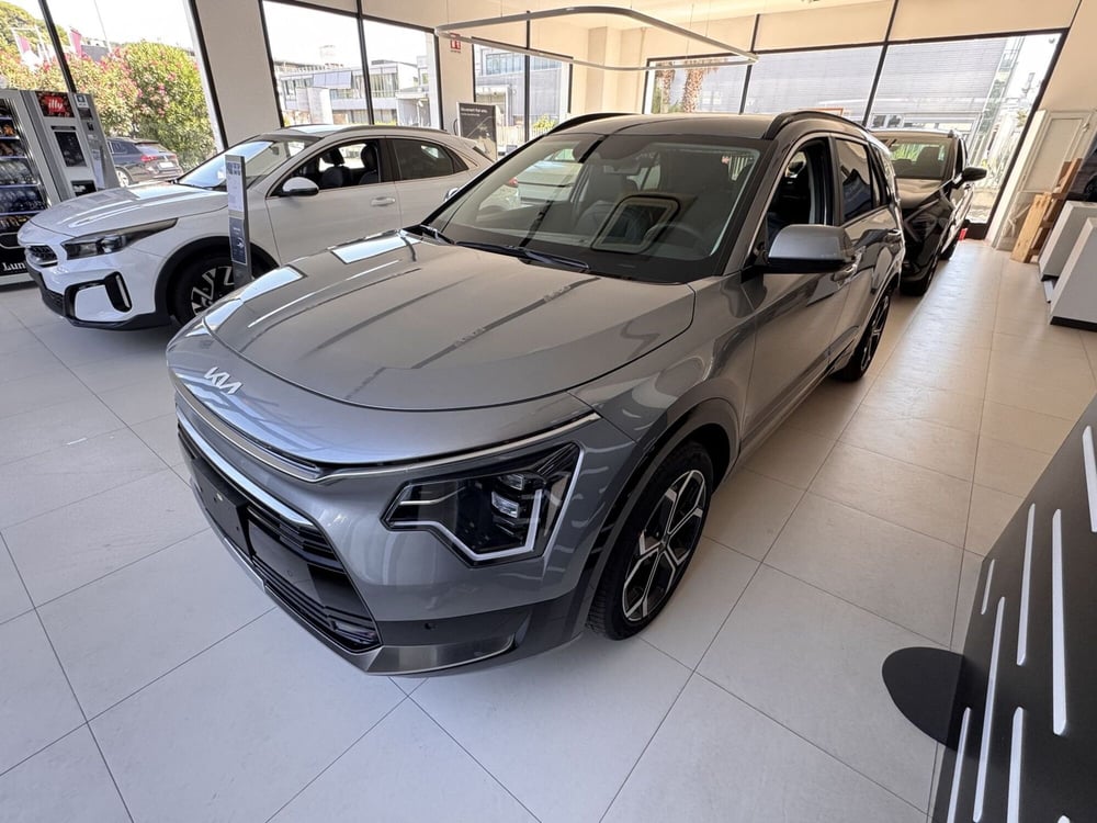Kia Niro nuova a La Spezia (3)