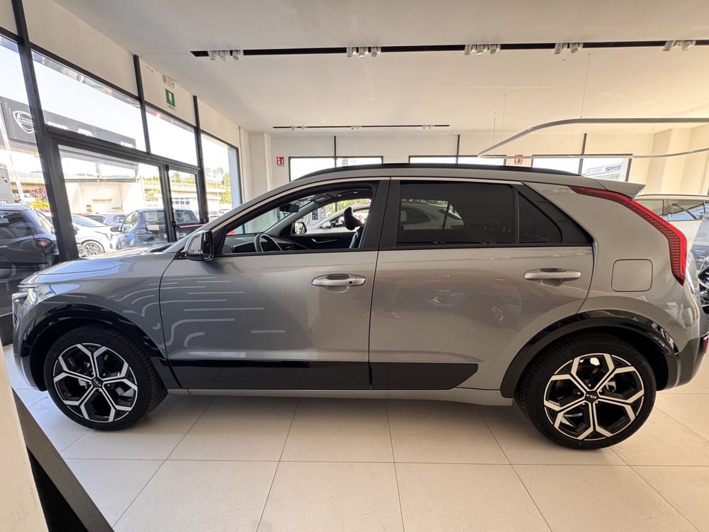 Kia Niro nuova a La Spezia (4)