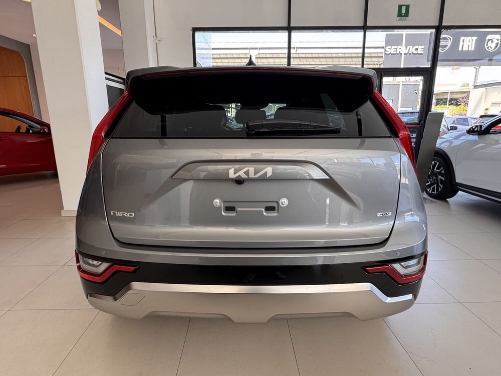 Kia Niro nuova a La Spezia (6)