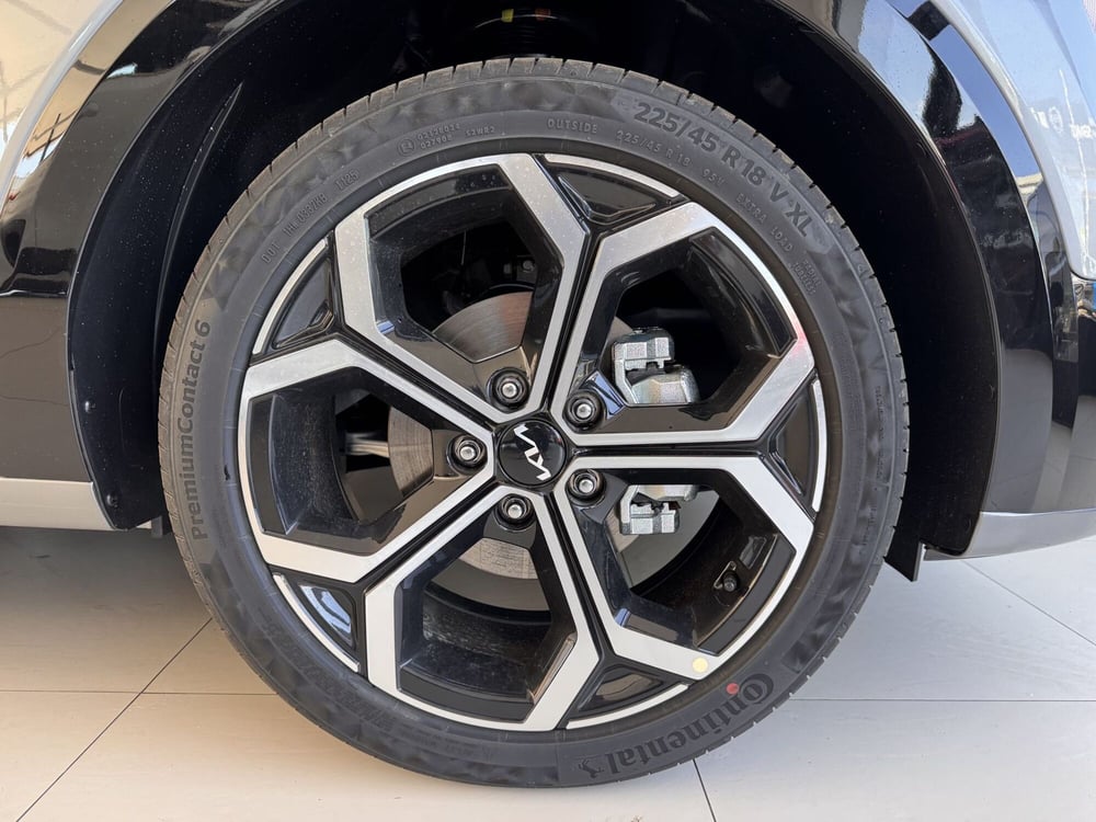 Kia Niro nuova a La Spezia (9)