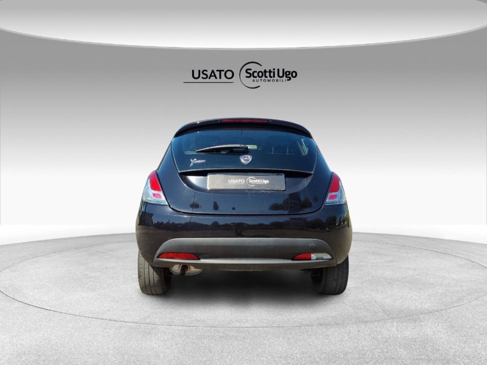 Lancia Ypsilon usata a Pisa (5)
