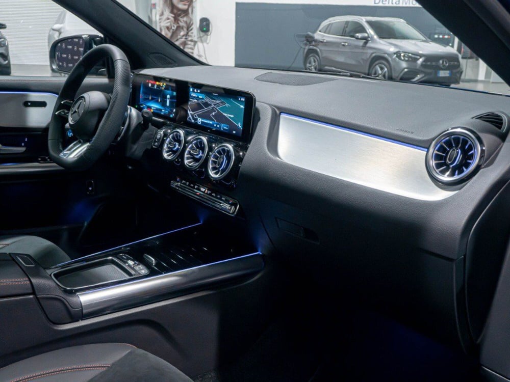 Mercedes-Benz GLA SUV nuova a Macerata (20)