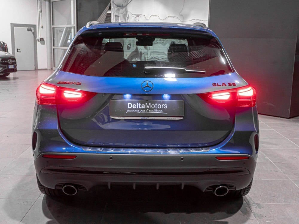 Mercedes-Benz GLA SUV nuova a Macerata (7)