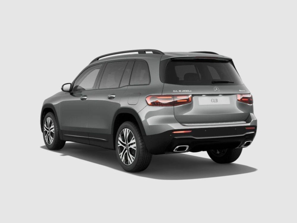 Mercedes-Benz GLB nuova a Ancona (3)