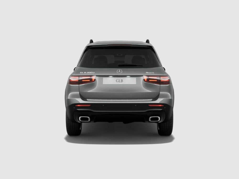 Mercedes-Benz GLB nuova a Ancona (4)