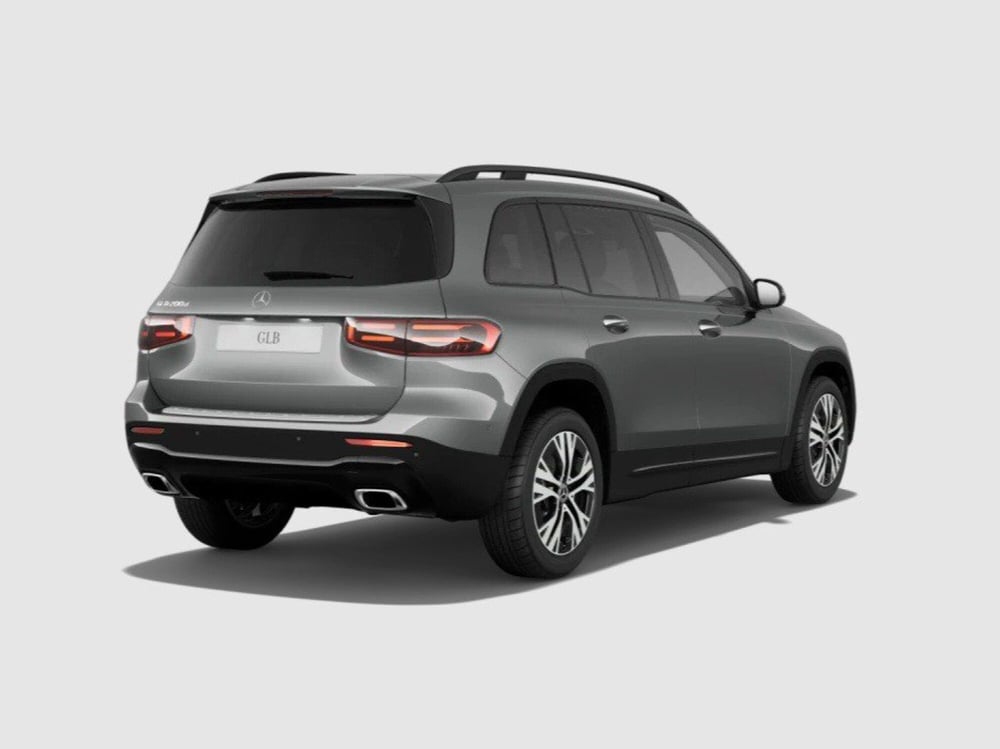 Mercedes-Benz GLB nuova a Ancona (5)