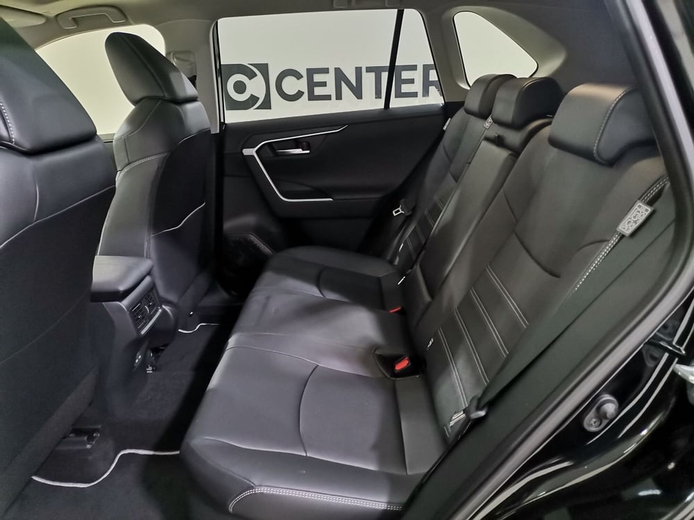 Toyota Rav4 nuova a Salerno (10)