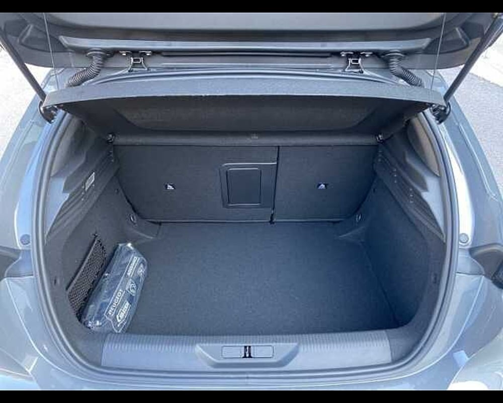 Peugeot 308 nuova a Cremona (14)