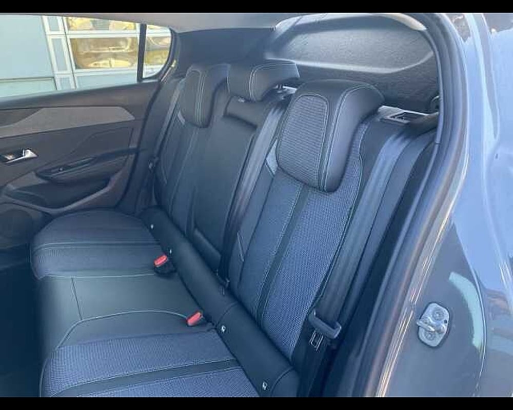 Peugeot 308 nuova a Cremona (2)