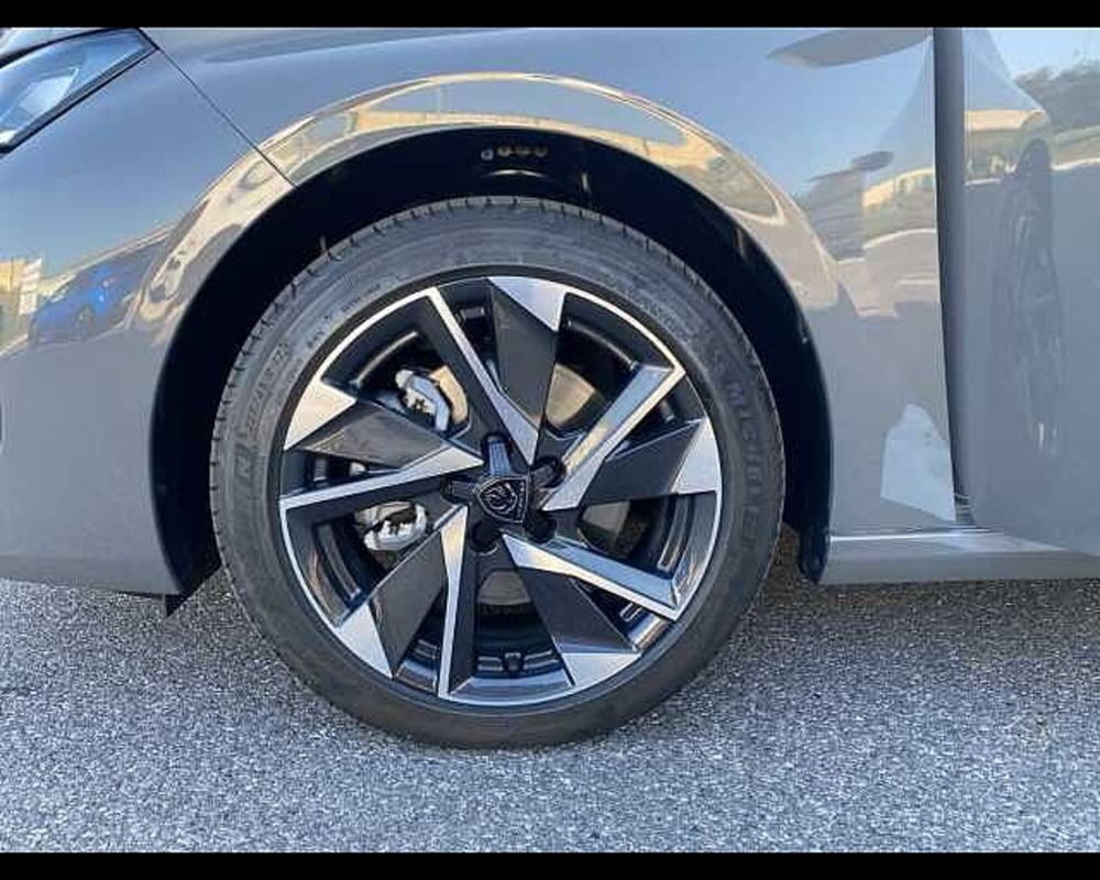 Peugeot 308 nuova a Cremona (8)