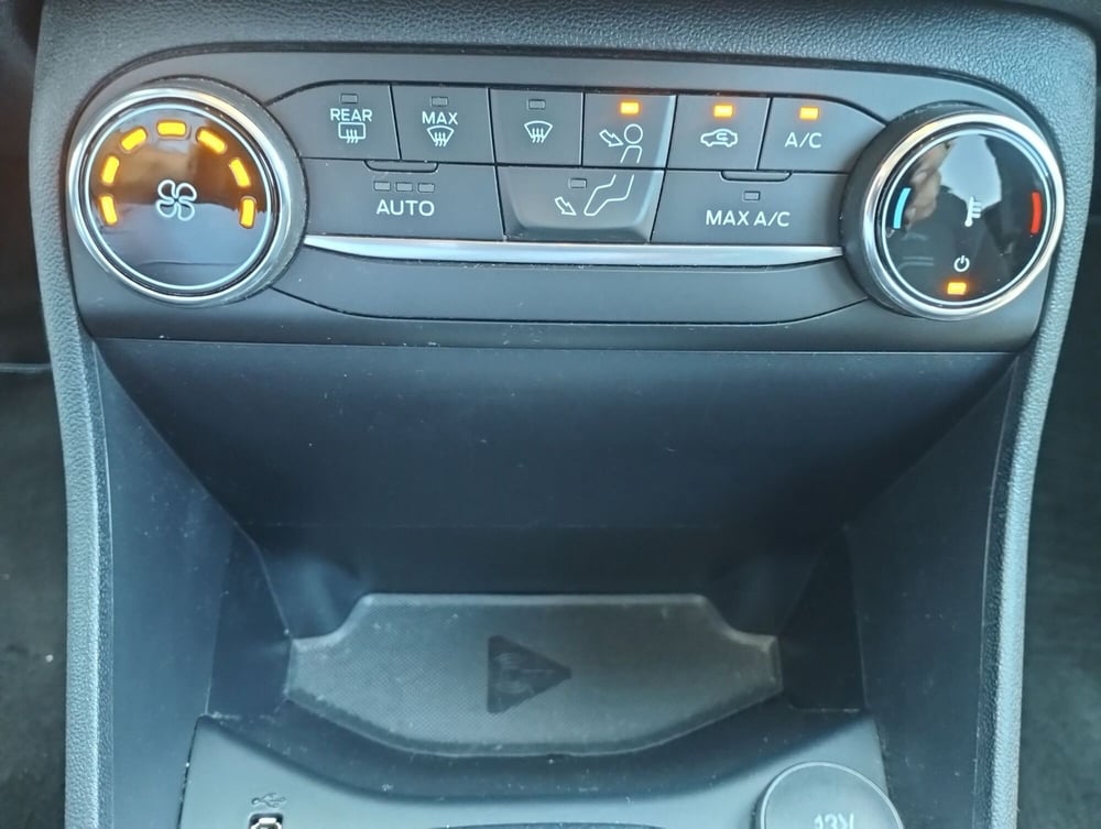 Ford Fiesta usata a Novara (13)