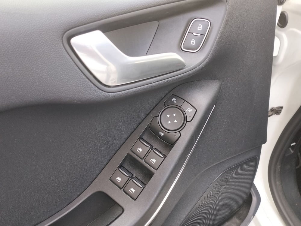 Ford Fiesta usata a Novara (7)