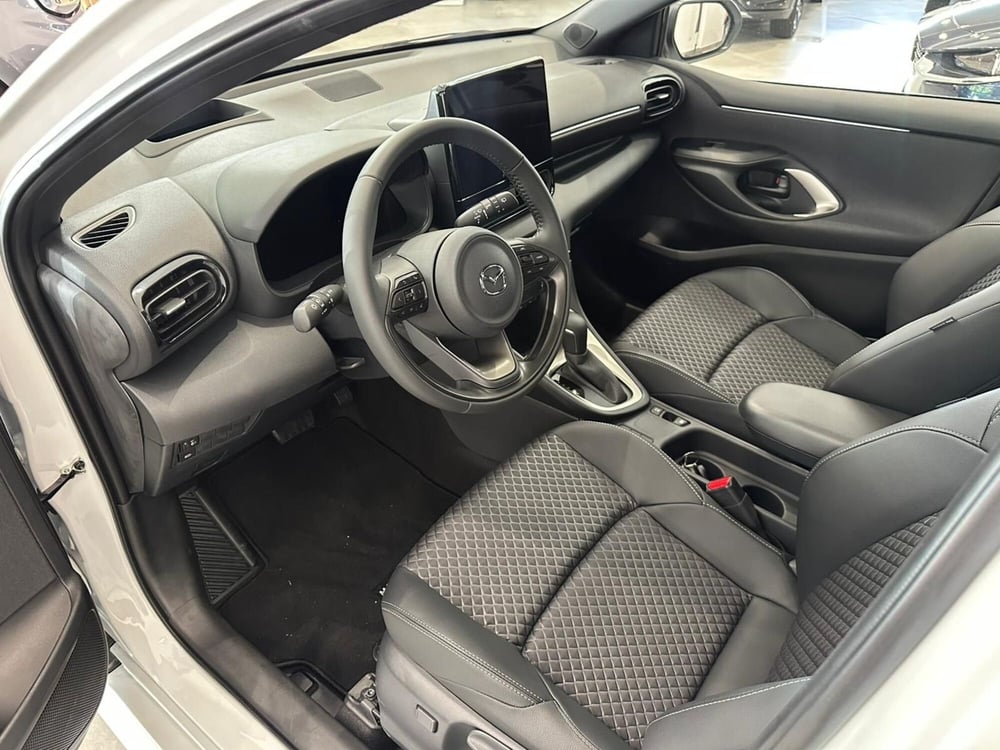 Mazda Mazda2 Hybrid nuova a Verbano Cusio Ossola (7)