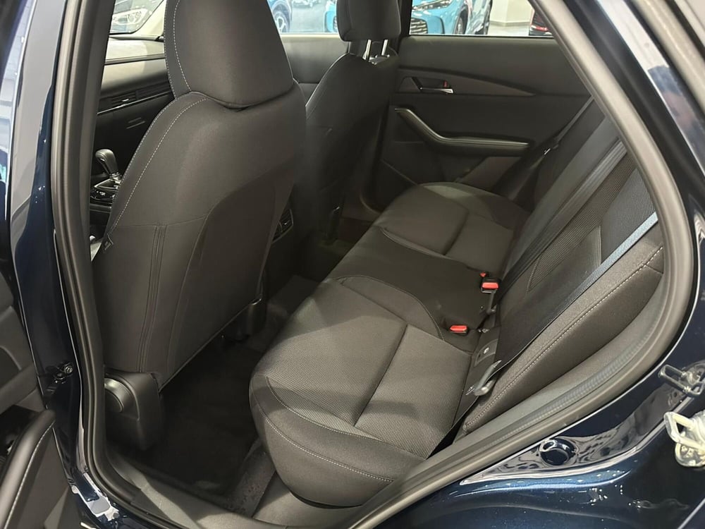 Mazda CX-30 nuova a Vercelli (6)
