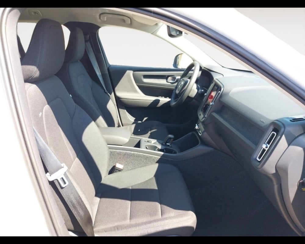 Volvo XC40 nuova a Bologna (15)