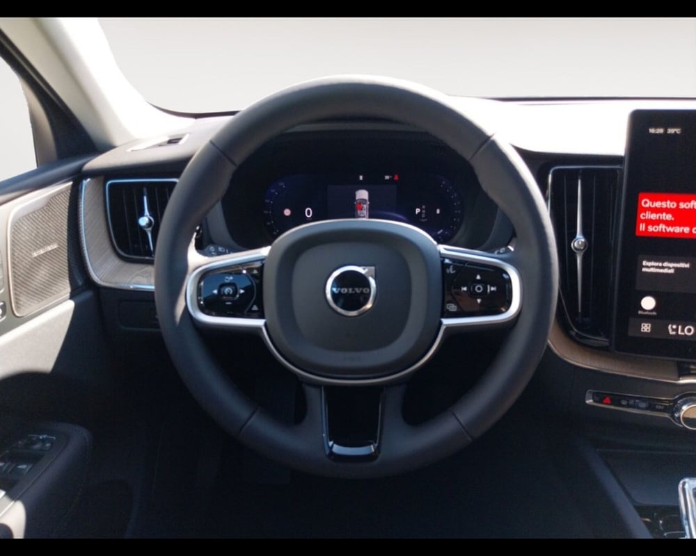 Volvo XC60 nuova a Bologna (12)