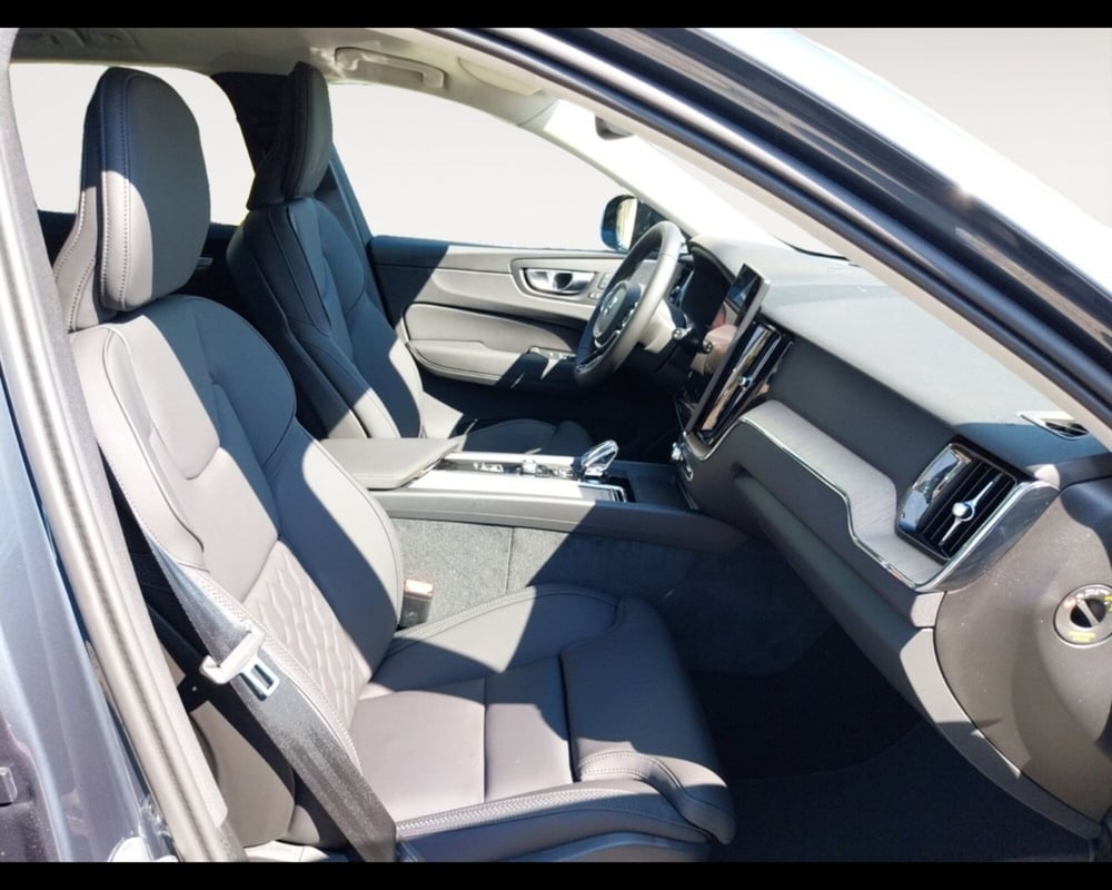 Volvo XC60 nuova a Bologna (15)