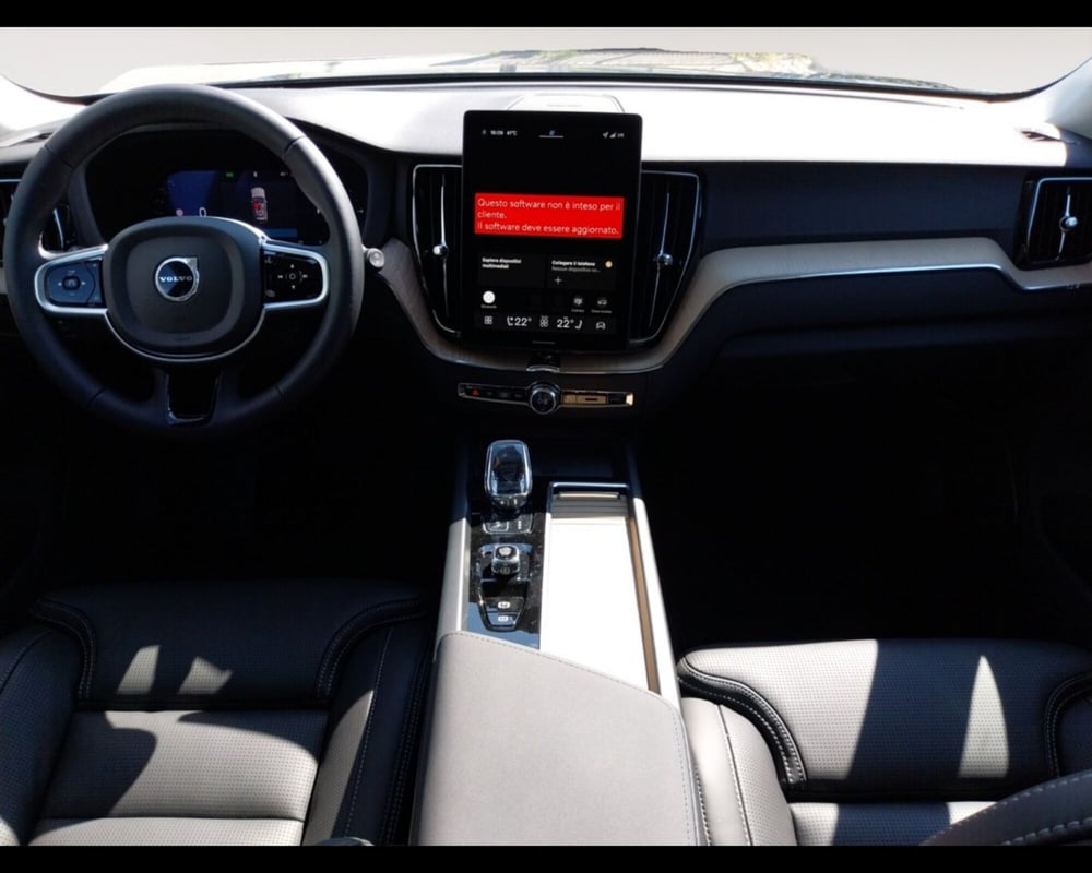 Volvo XC60 nuova a Bologna (10)