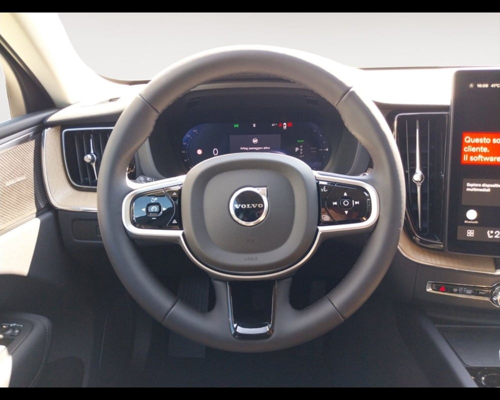 Volvo XC60 nuova a Bologna (12)