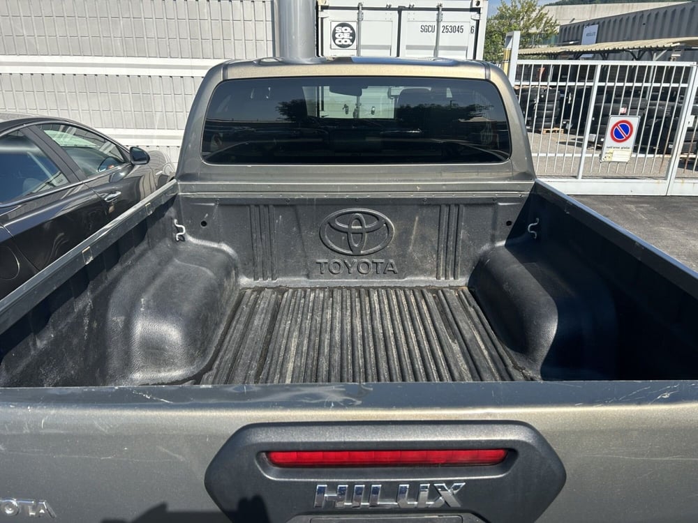 Toyota Hilux usata a Bergamo (10)
