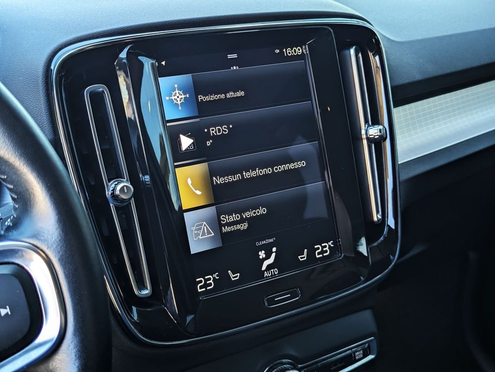 Volvo XC40 usata a Pescara (11)