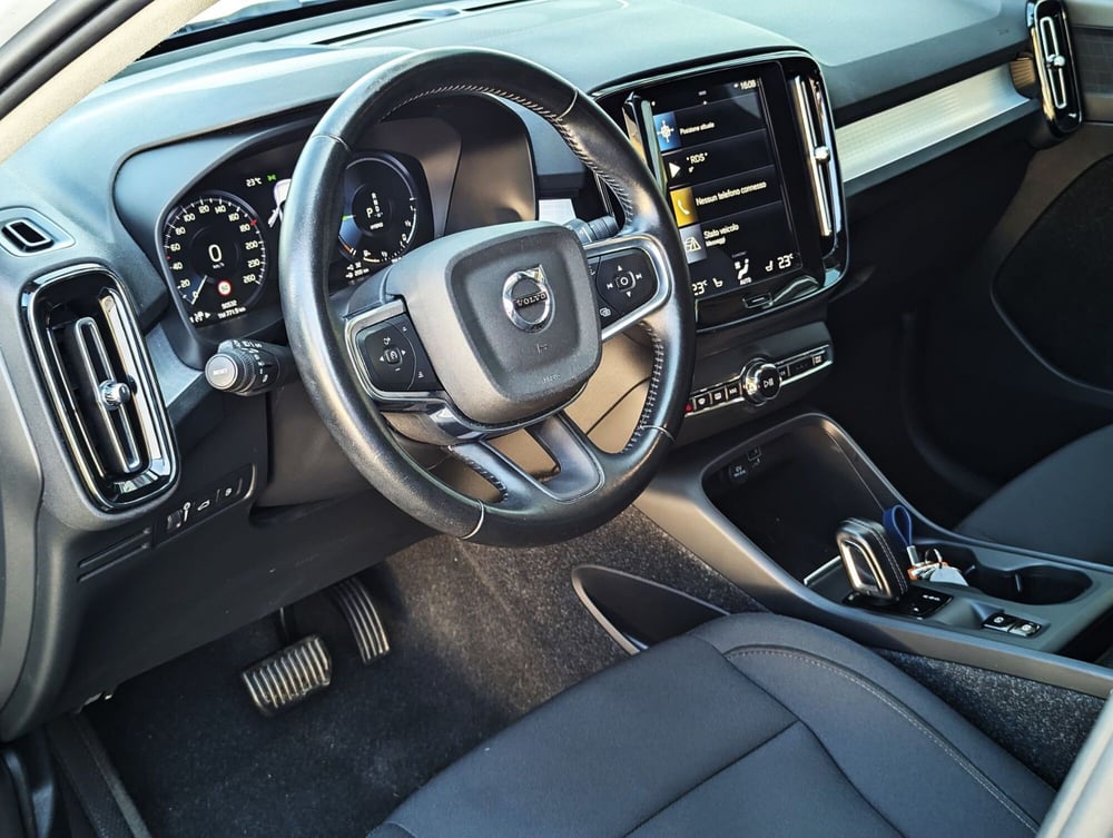 Volvo XC40 usata a Pescara (7)