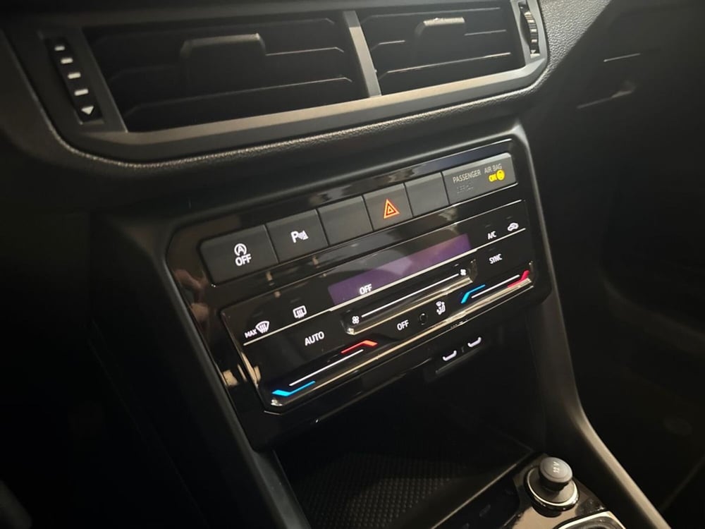 Volkswagen T-Cross usata a Prato (15)
