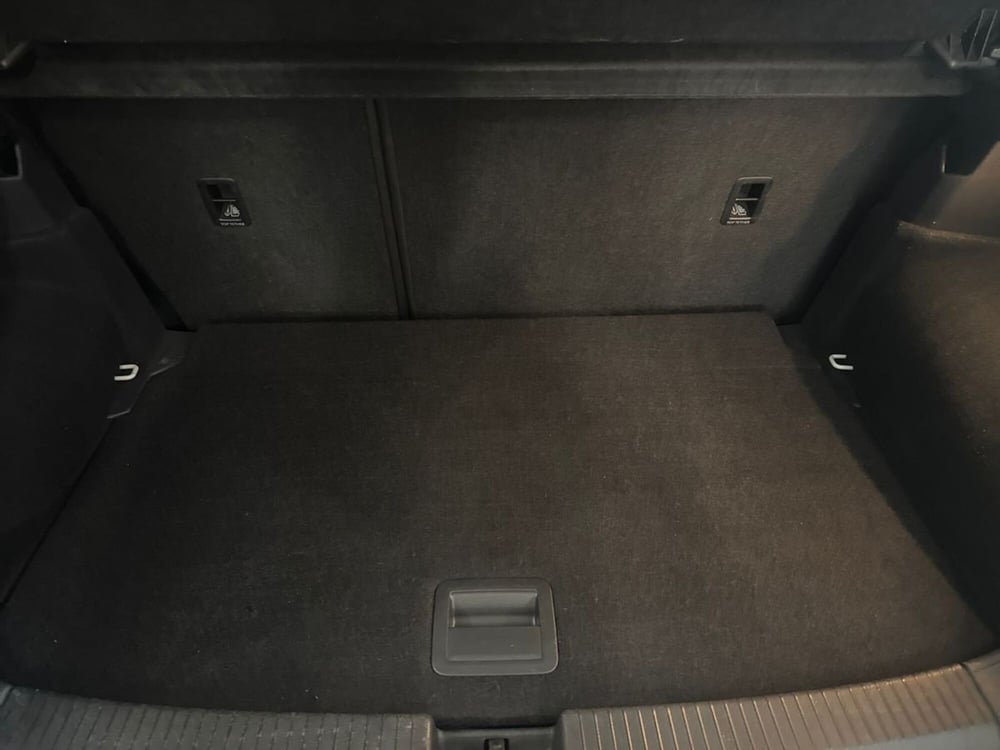 Volkswagen T-Cross usata a Prato (8)