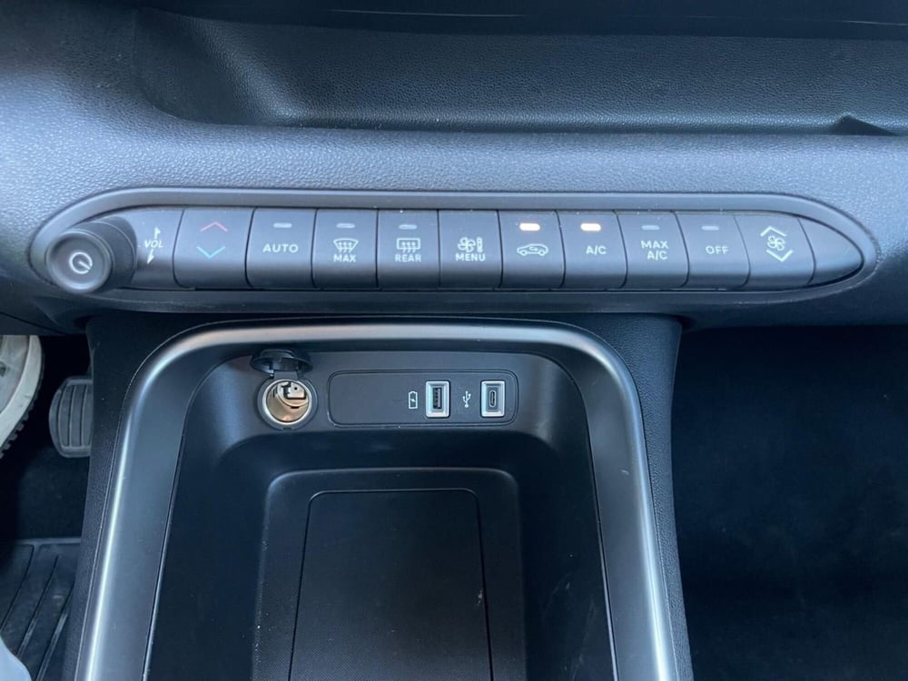 Jeep Avenger usata a Ancona (17)