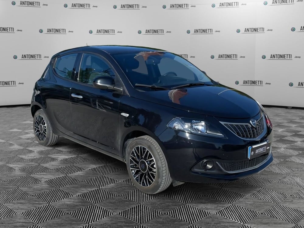Lancia Ypsilon usata a Ancona (2)