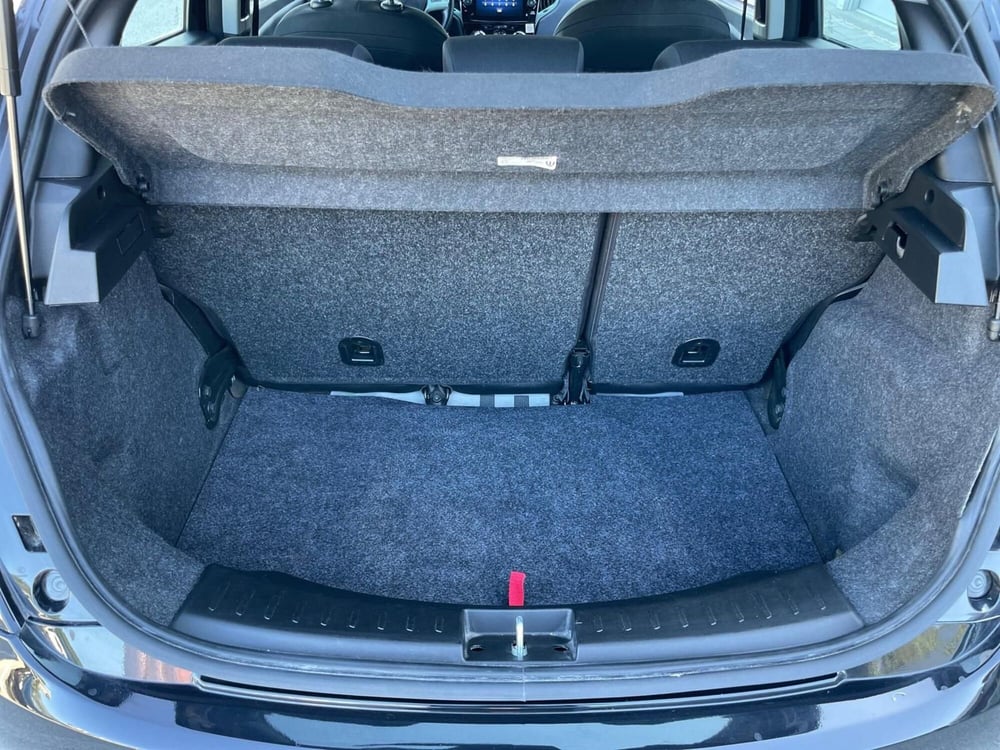 Lancia Ypsilon usata a Ancona (20)
