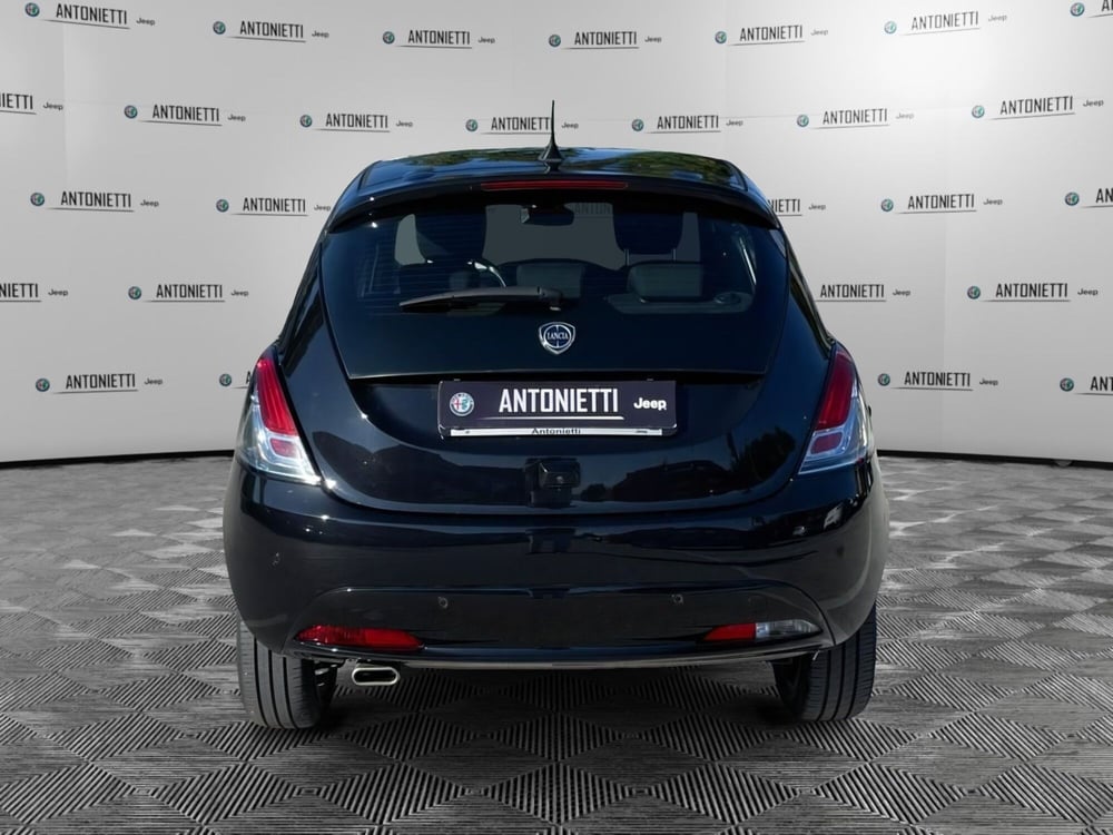 Lancia Ypsilon usata a Ancona (5)