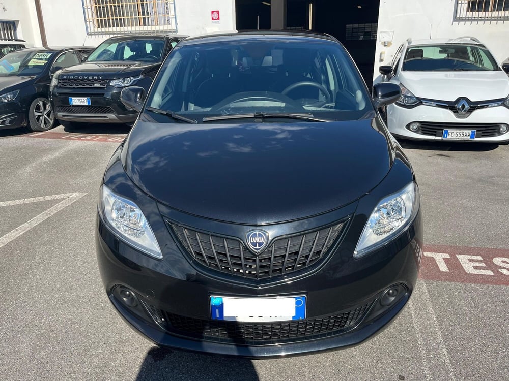Lancia Ypsilon usata a Lucca (2)