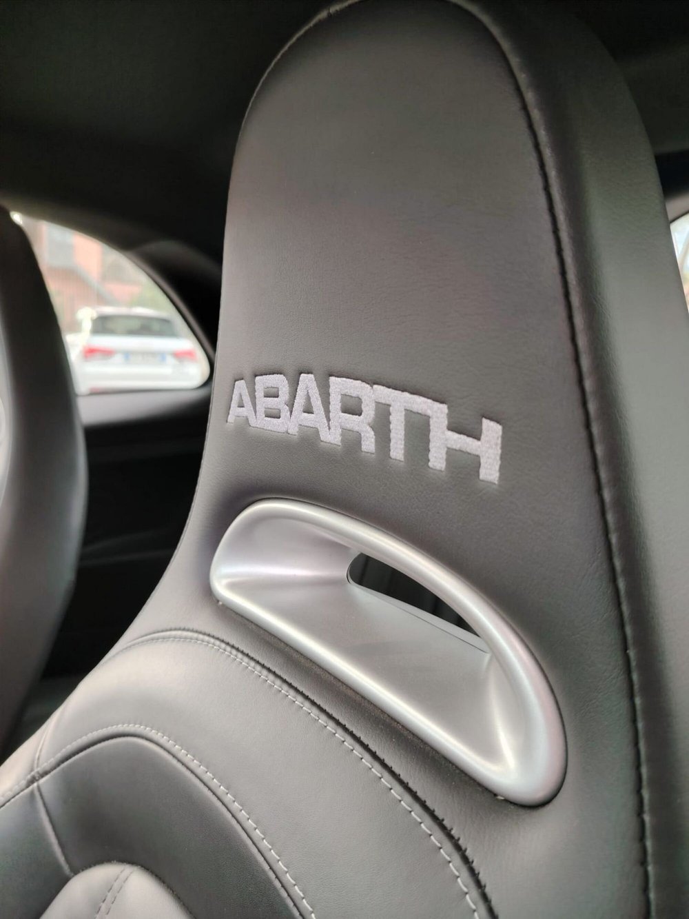 Abarth 595 usata a Massa-Carrara (13)