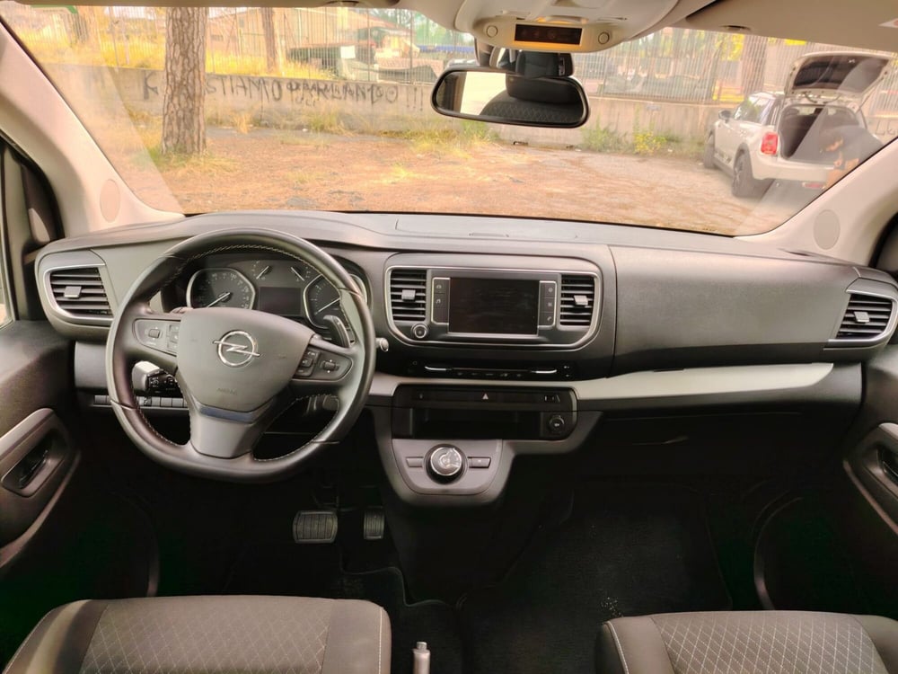 Opel Zafira Life usata a Massa-Carrara (6)