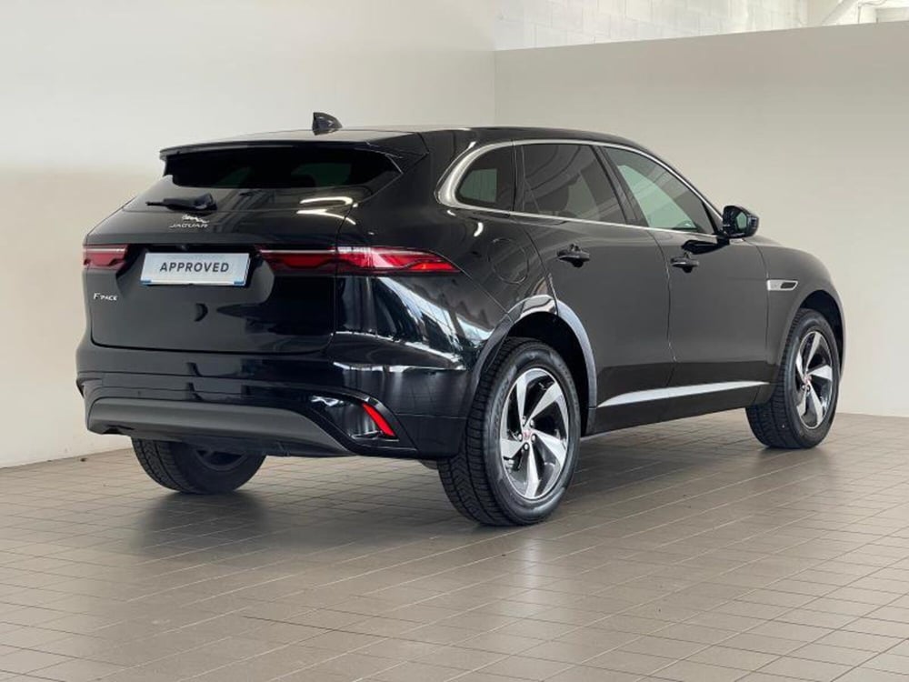 Jaguar F-Pace usata a Venezia (9)
