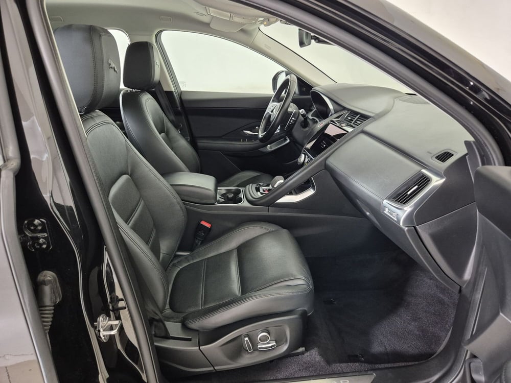 Jaguar E-Pace usata a Torino (3)