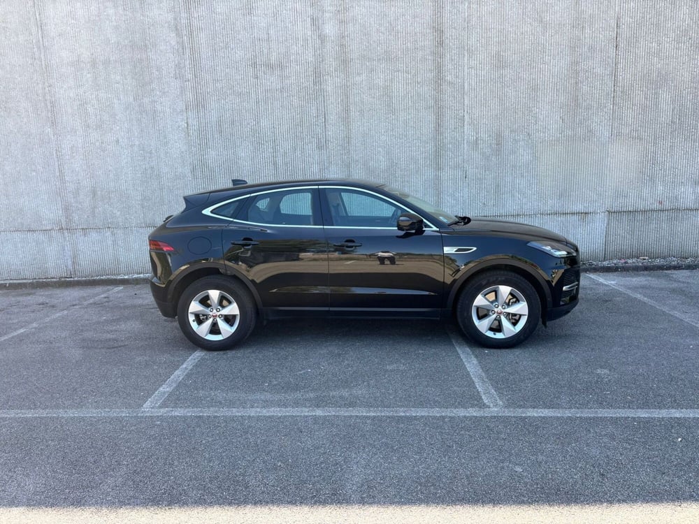 Jaguar E-Pace usata a Salerno (6)