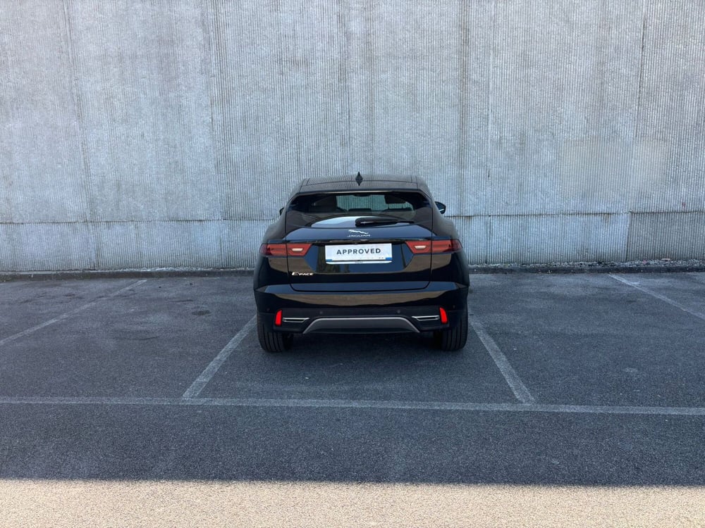 Jaguar E-Pace usata a Salerno (7)